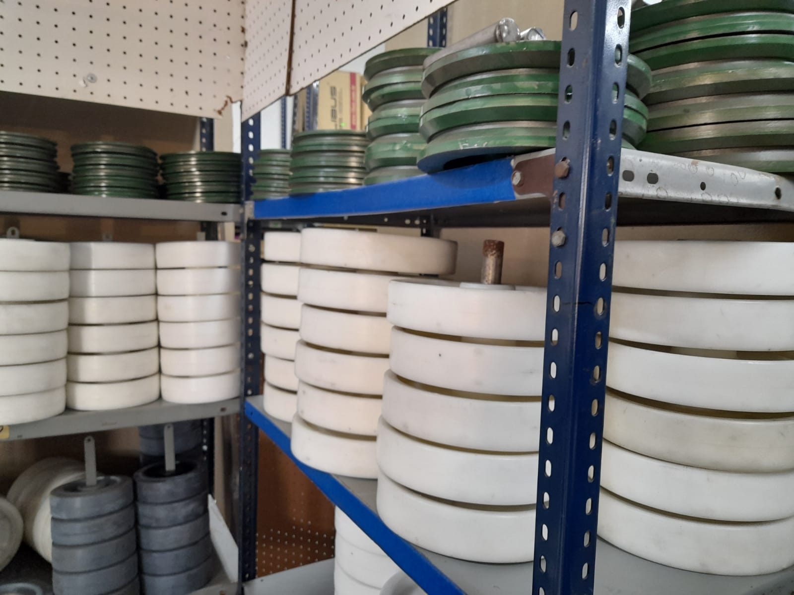 Inicio 36 ¿Tiene Dudas? Contactenos